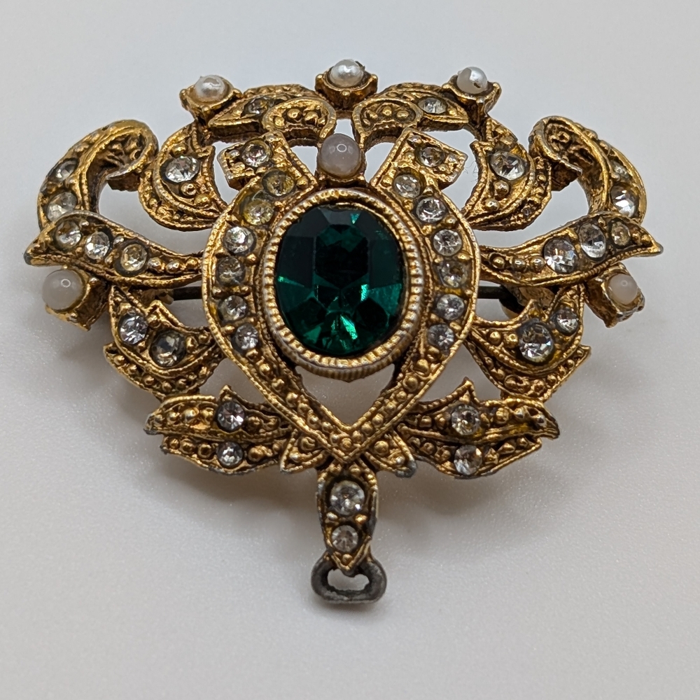 Victorian Revival Brooch/Pendant – Green Glass & Faux Pearls